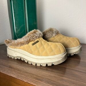 y2k vintage chunky skechers brown faux fur booties